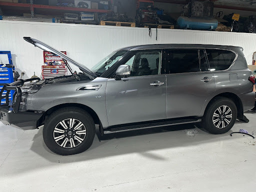 Powerhouse towing: 2023 Nissan Patrol Y62 tackles tough hauls with confidence.