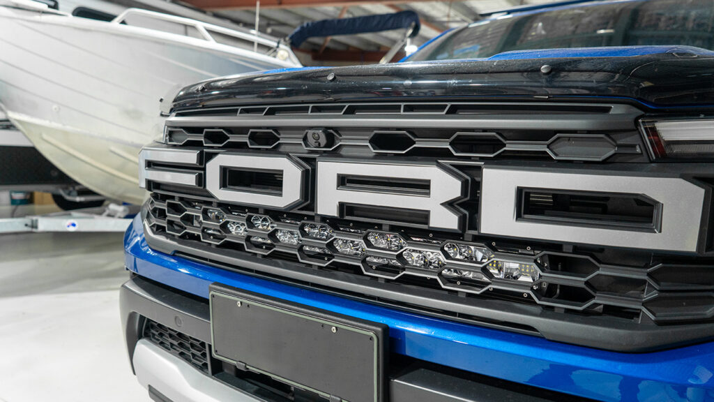ALTIQ Behind Grille Lightbar